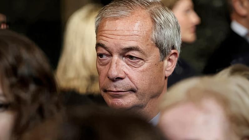 Nigel Farage compra imóvel de £1,4 mi pouco depois de receber £5 mi