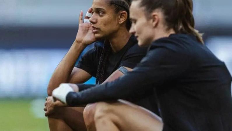 Jogadoras de Arsenal e Lyon na primeira partida da semifinal da Champions Feminina –
