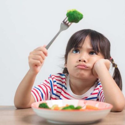 Estudo aponta o momento ideal para oferecer vegetais aos filhos