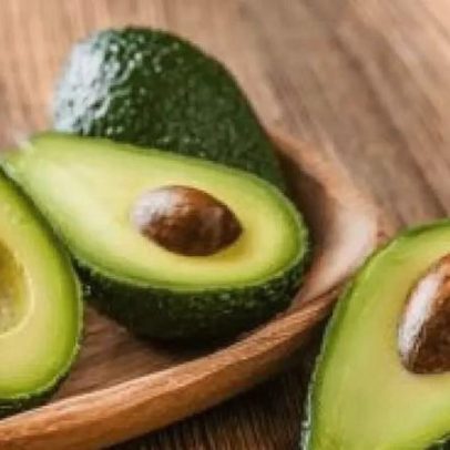 Abacate amadurece rápido com 5 truques simples