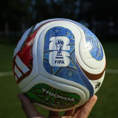 Bolas icônicas da Copa do Mundo e sensor de 500 Hz que assume o jogo