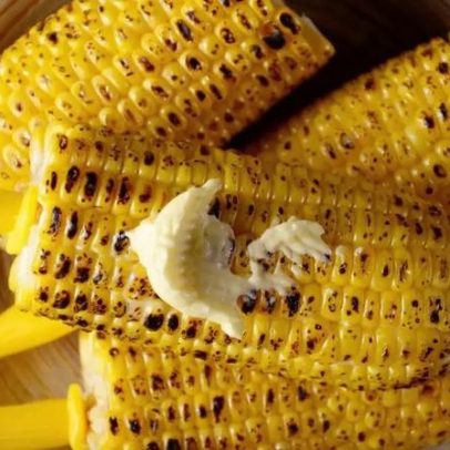 Truque com açúcar torna o milho cozido mais saboroso; aprenda