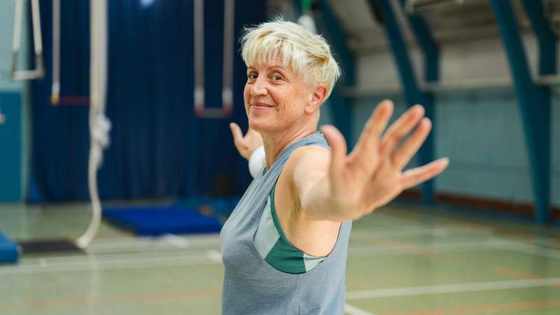Especialistas indicam que o pilates deve ser aliado ao treino de força para potencializar os resultados.