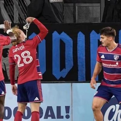 Jogador bebe cerveja em campo e Phil Neville retorna a Miami na MLS