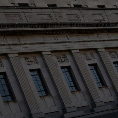 Promotor é acusado de roubar relatório selado sobre caso de documentos de Trump