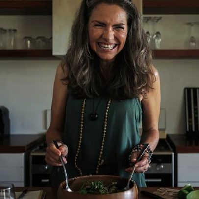 Menopausa: 4 dietas para aliviar desconfortos e proteger o organismo