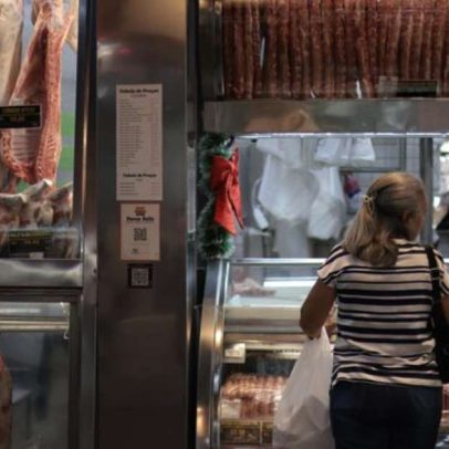 UE restringe carne brasileira, ex-embaixador dos EUA aponta interesses particulares