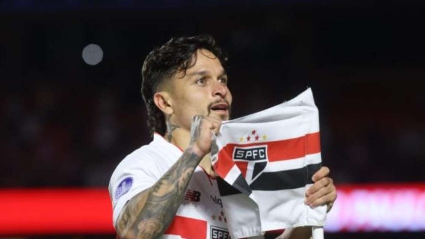 Artur faz diferença em vitória do São Paulo –