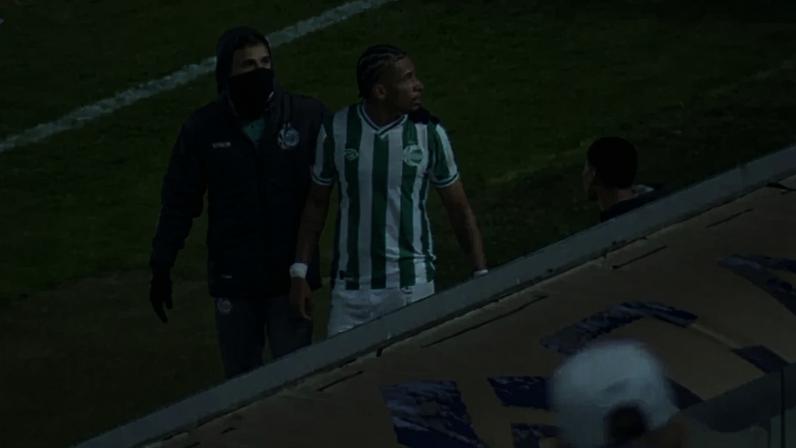 Jogador do Juventude é alvo de racismo durante jogo contra o Sport —