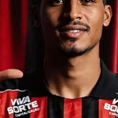 Bahia mira artilheiro do Vitória e pode negociar