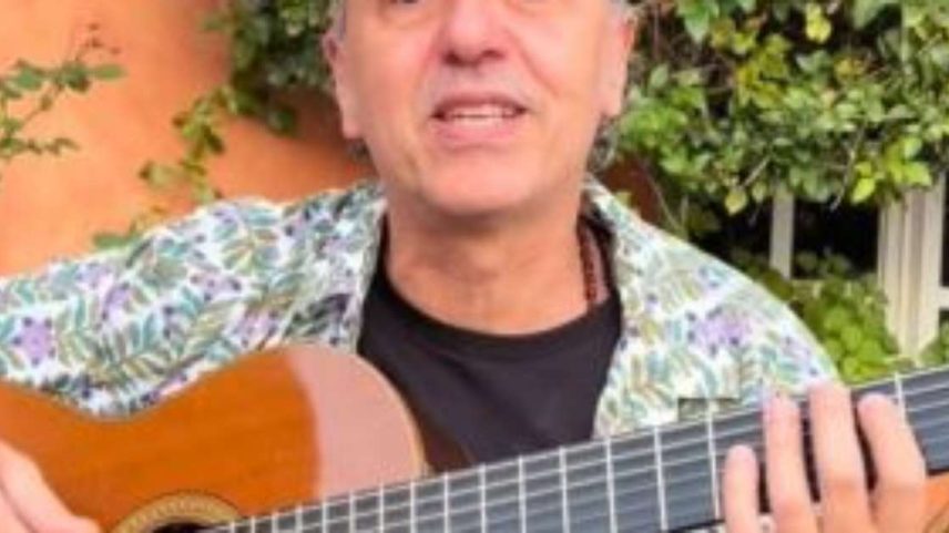 Zeca Baleiro.