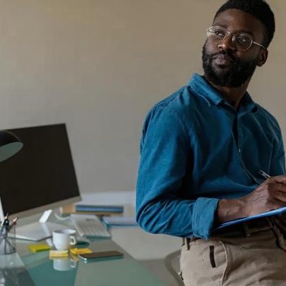 Novas regras da NR-1 alteram orientações sobre saúde mental no trabalho