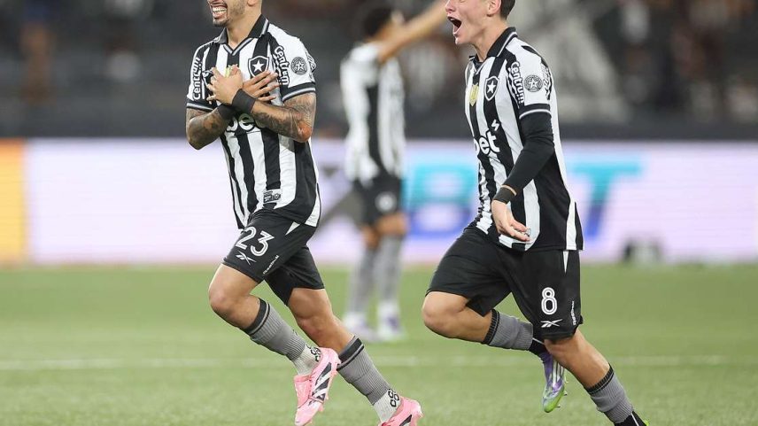 Santi Rodríguez comemorando um gol pelo Botafogo
