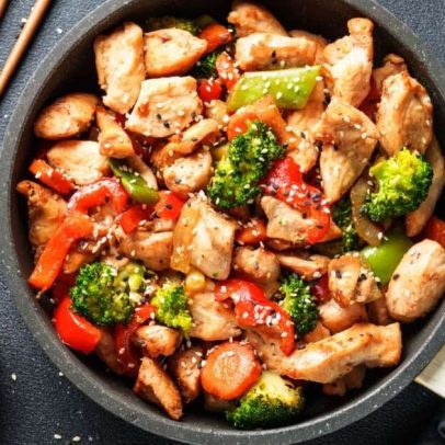Cinco pratos com vegetais para almoços saudáveis