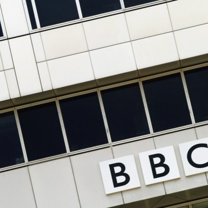 BBC afirma ter filmagem enterrada de Banksy em mural de NYC, diz ex-reporter