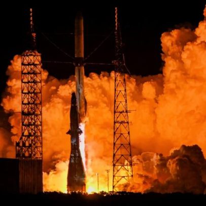 Foguete da Blue Origin explode durante teste de lançamento