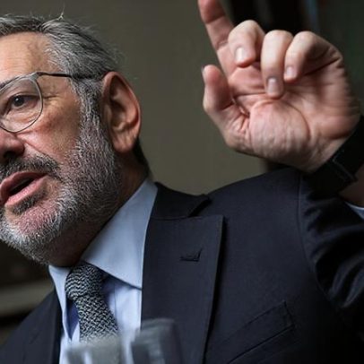 Ministro do Desenvolvimento defende fim da escala 6x1 e critica Selic atual