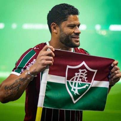 Hulk é apresentado pelo Fluminense no Maracanã