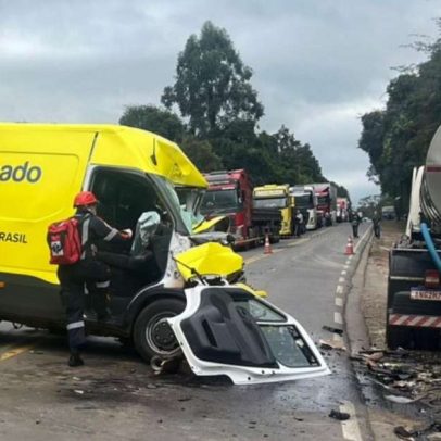 Acidente com van e caminhões mata uma pessoa em Casca, RS-324