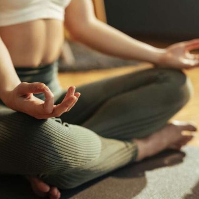Meditação: estudo revela surpresa sobre a idade cerebral de praticantes