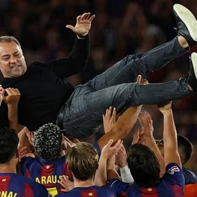 Flick transforma Barcelona em família e campeões da La Liga