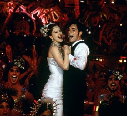 Moulin Rouge completa 25 anos com relatos do elenco sobre bastidores e lesões