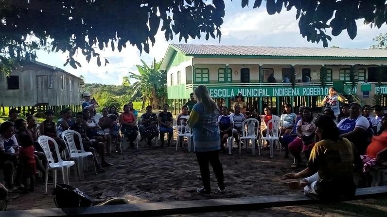 Indígenas se rendem a Jesus na 1ª conferência de mulheres ribeirinhas do Amazonas