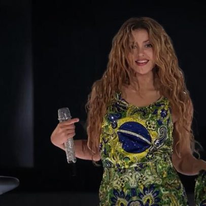 Shakira abre show em Copacabana com a frase a vida é mágica