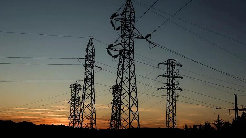 Linha de transmissão de energia 28 de abril de 2025 REUTERS/Jon Nazca
