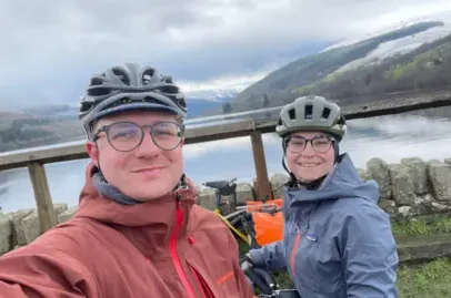 Casal troca empregos para iniciar viagem de bicicleta de dois anos
