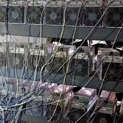 Polícia encontra fazenda de criptomoedas em área do CV no Complexo do Lins