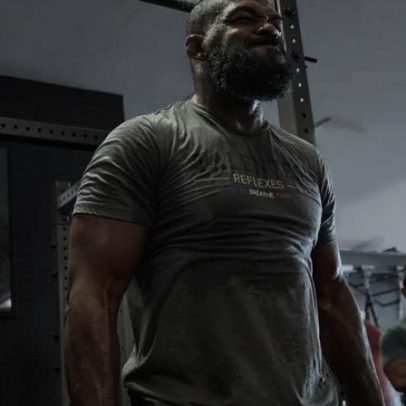 Jon Jones volta a falar em luta com Ngannou, vê UFC como empecilho