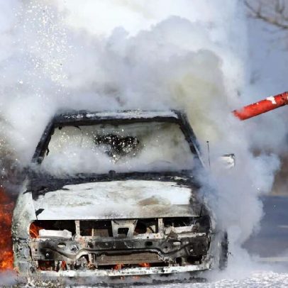 China revela bateria de carro elétrico que suporta 300°C