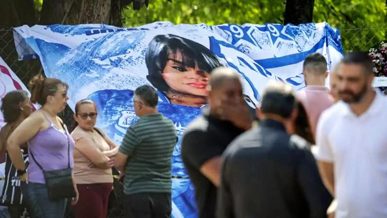 Tainara Souza Santos foi velada no Cemitério da Vila Alpina, na zona leste de São Paulo