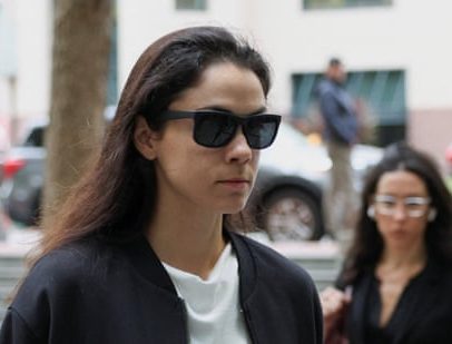 Mãe dos filhos de Elon Musk presta depoimento em ação contra OpenAI