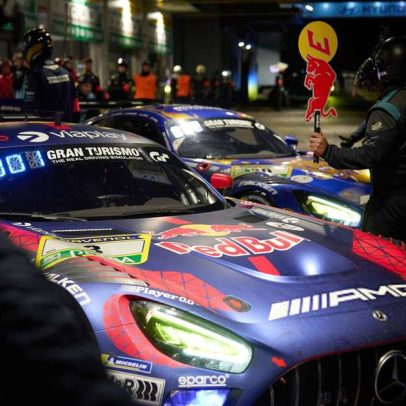 Verstappen lidera com nove horas para o fim do 24h de Nürburgring 2026