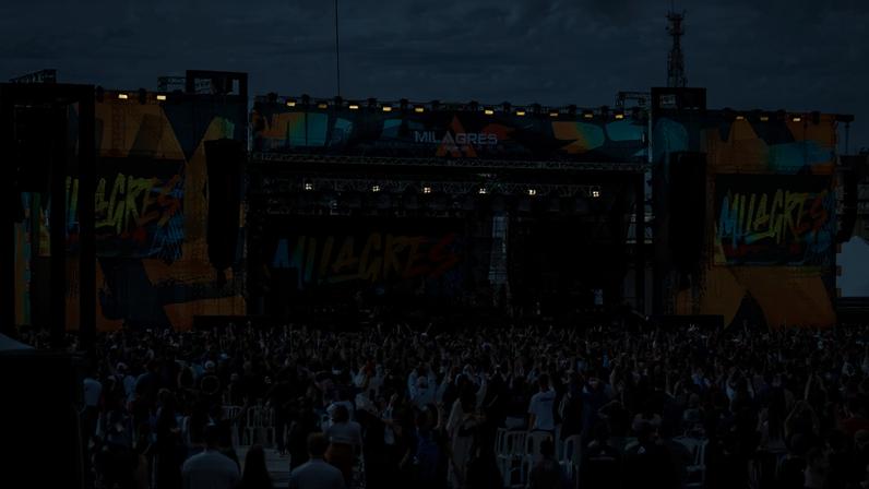Evento gratuito sobre milagres ocorre em estádio de Maringá
