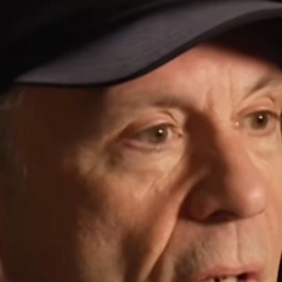 Bruce Dickinson explica por que parou de pilotar aeronaves