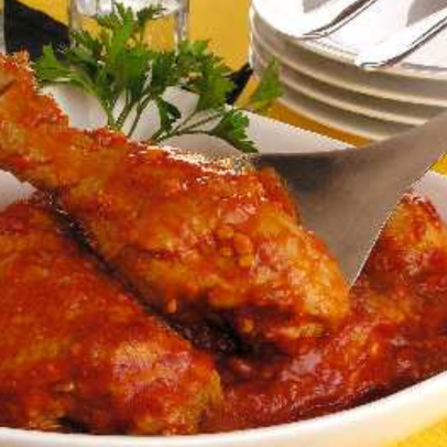 Deixar o frango de molho antes de temperar pode alterar o sabor