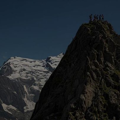 Do montanhismo à escalada no gelo: festival de verão nos Alpes franceses