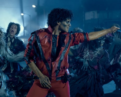 Como a imagem manchada de Michael Jackson está sendo cuidadosamente rehabilitada