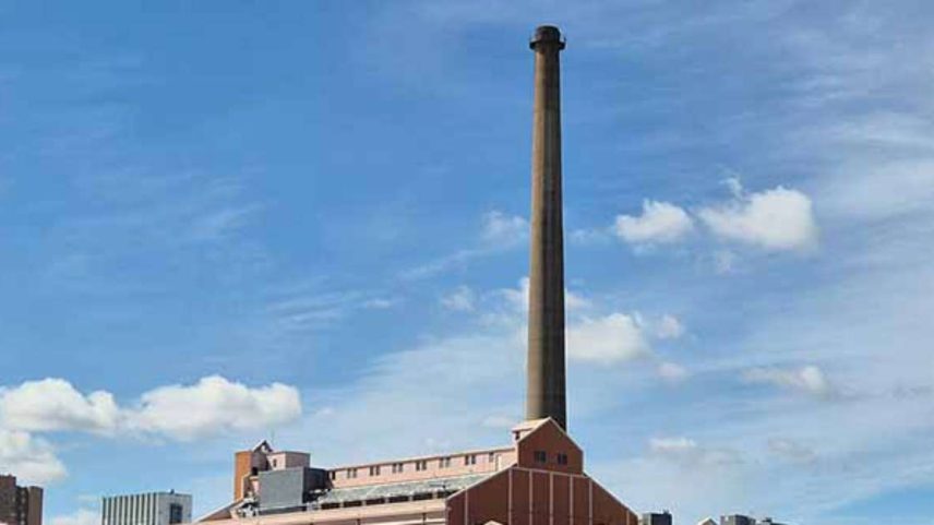 Gasômetro, antiga usina, atrai turistas e impulsiona a cultura em Porto Alegre