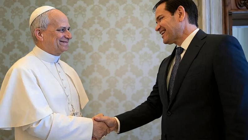 Papa e Rubio durante audiência em maio de 2025