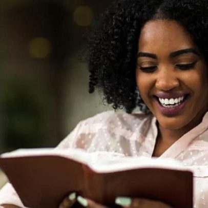 Troca de telas por livros reduz estresse e ansiedade, aponta estudo