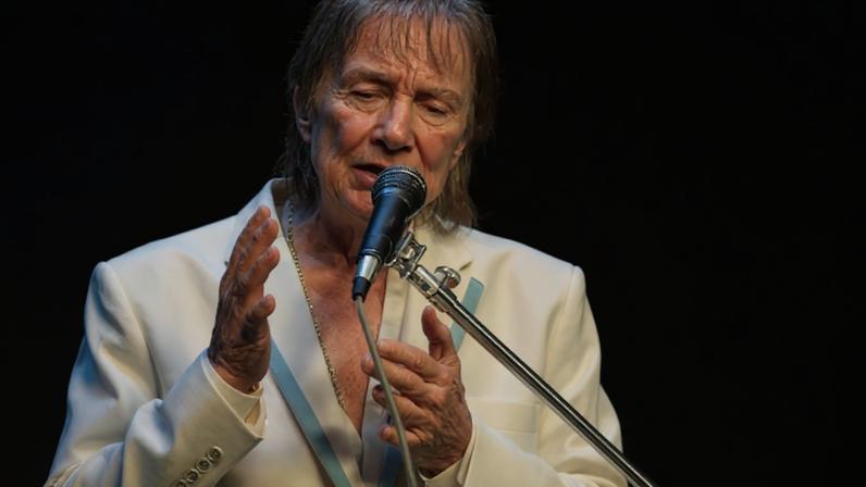 Roberto Carlos, aos 85 anos, é amigo de Reginaldo Faria e contracenou com ele em filmes nos anos 1970