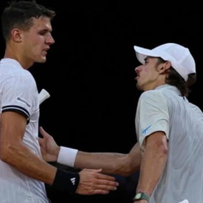 Alex de Minaur é eliminado do Roland Garros após abrir vantagem ser revertida