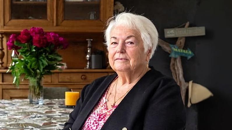 Detido de 85 anos na ICE enfrenta ambiente com guardas que gritam