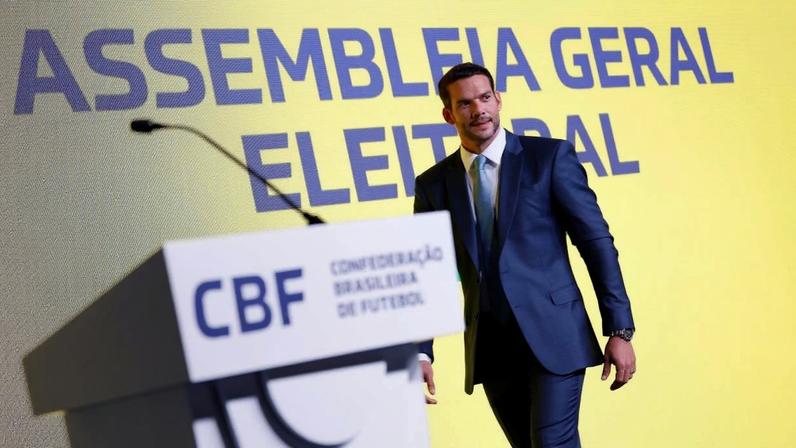 Samir Xaud na Assembleia Geral Eleitoral que o elegeu presidente da CBF