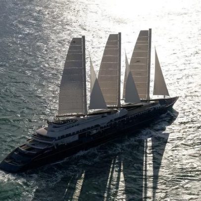 Em Cannes, Orient Express fica instalado em pleno mar