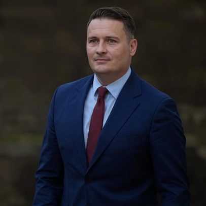 Wes Streeting prepara desafio à liderança contra Keir Starmer
